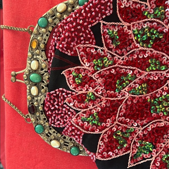 Embellished Floral Clutch with Chain Strap - Picture 4 of 8